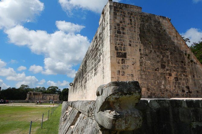 Chichen Itza - Cenote - Valladolid - The Lunch Break: Buffet Food That Tries to Be Local