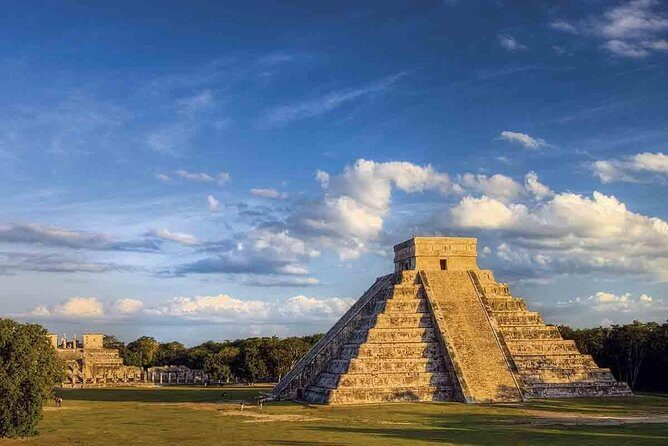 Deluxe adventure! 2 Sacred Cenotes, Chichen Itza and Valladolid from Tulum City - Chichén Itzá Guided Tour: Sacred Cenote, Warriors, and Kukulcan