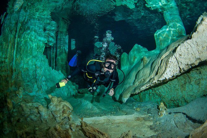Go for 2 dives in cenote Dos ojos for certified divers - What’s included (and what that means for your budget)