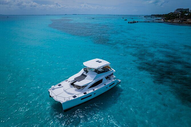 Tulum: Leopard 51′ Yacht with Gourmet Dining & Water Toys - Snorkeling and water toys: what’s included and how to use it well