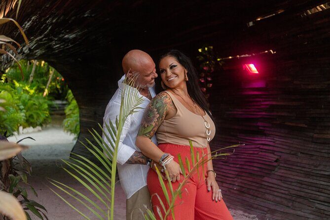 Tulum photo tour experience - The 5 hot spots in Tulum, from iconic statues to signs