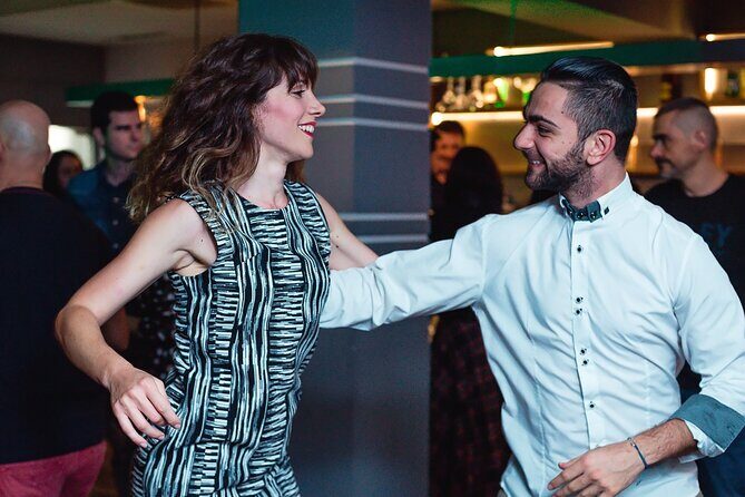 Tulum Salsa Lovers Dance Experience - Meeting other dance lovers in Tulum Centro (without forcing it)